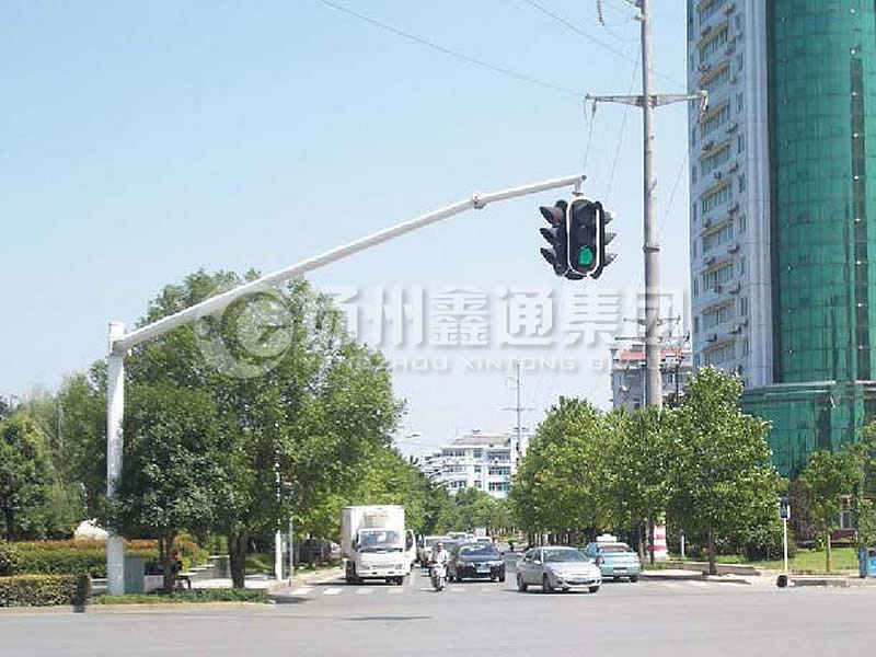 XHDG-047，吊籠式信號燈桿